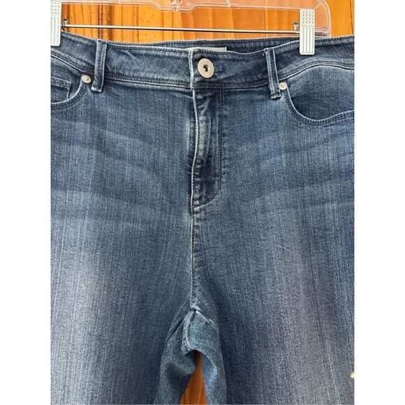 J. Jill Embroidered Cropped Jeans - Picture 4 of 6